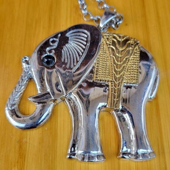 LARGE Elephant Necklace With Matching Earrings - Picture 1 of 5